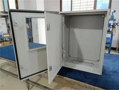 Blwch rheoli lloc mownt wal gyda drws mewnol